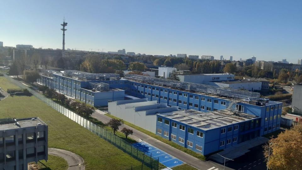 Tijdelijke Europese School op NAVO-site vangt 1.500 leerlingen op ...