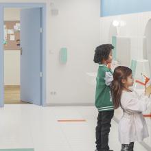 Handen wassen in school